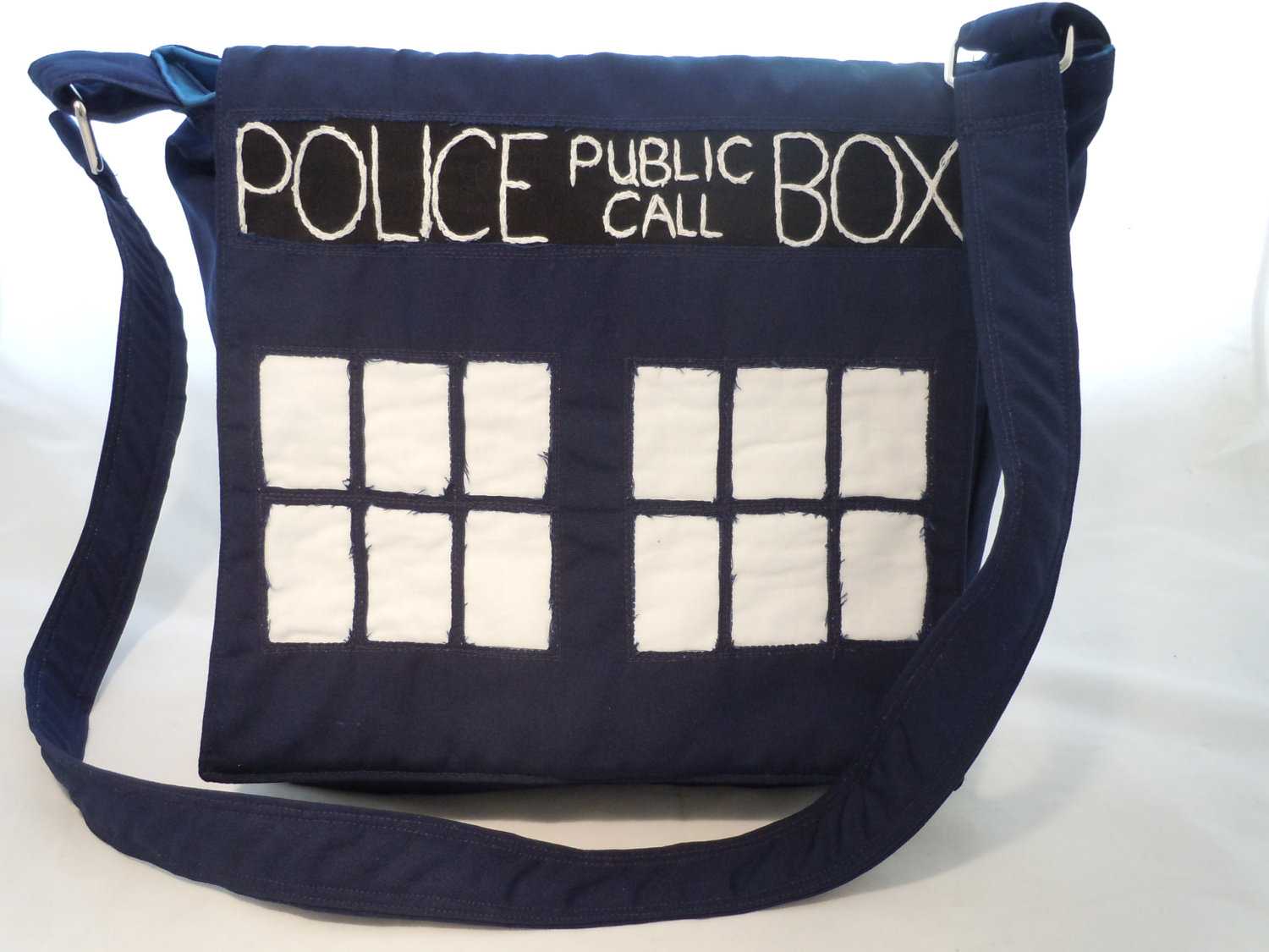 The Tardis Hipster Bag » Fanboy.com